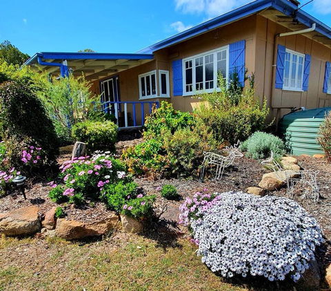 James Farmhouse - Hotel Gold Coast 2