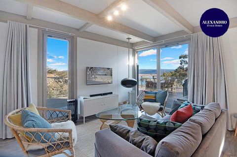 JINDY HOUSE BRAND NEW And STYLISH AMAZING VIEWS - Hotel Gold Coast 0