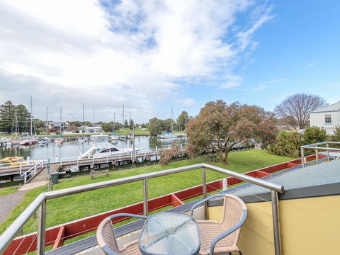 JOHANSSON'S PERCH No. 1 - Hotel Gold Coast 3