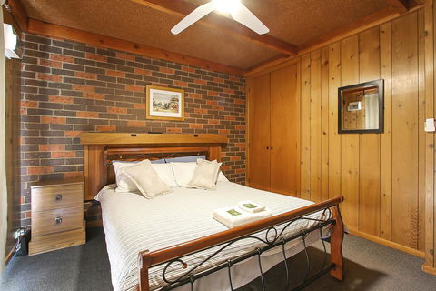 Kalamunda 6 - On The Rail Trail - Hotel Gold Coast 1