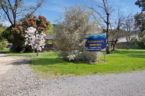 Kalamunda 6 - On The Rail Trail - Hotel Gold Coast 0