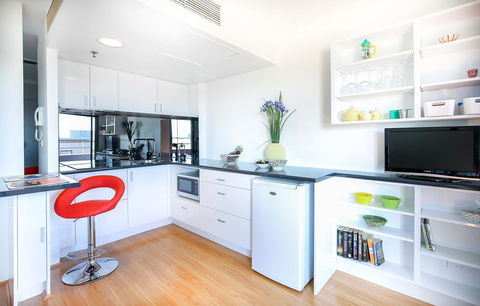 King Location - Life At Your Door - Hotel Gold Coast 1