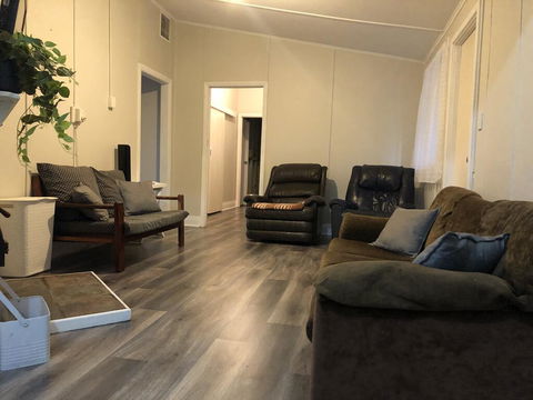 King Of The Cross - Work, Holiday Or Stop Overs - Hotel Gold Coast 1