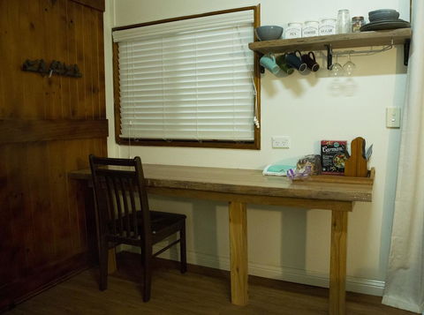 Kingfisher Cabin - Hotel Gold Coast 2