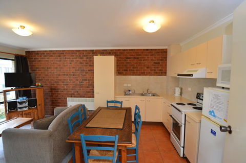 Kirwan 32 - Hotel Gold Coast 1