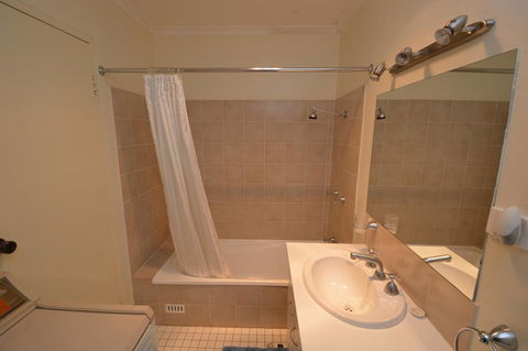 Kirwan 32 - Hotel Gold Coast 3