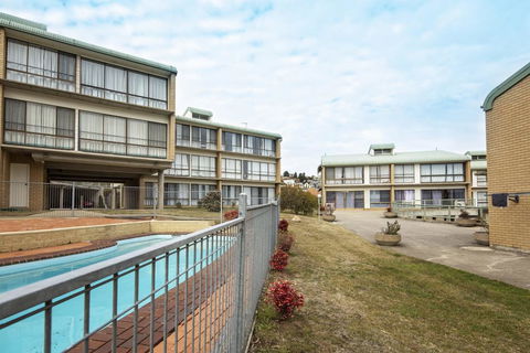 Kirwan 39 - Hotel Gold Coast 3