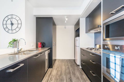 KOZYGURU SOUTH BRISBANE FUNKY 1 BED APT FREE PARKING QSB027-1810 - Hotel Gold Coast 2