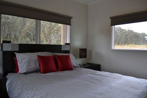 Krystal Peaks-DPA - Hotel Gold Coast 3