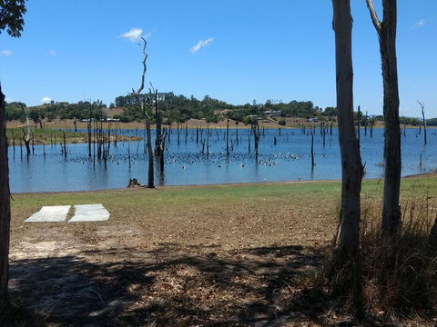 Lake Tinaroo Waterfrontage - Hotel Gold Coast 2