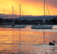 Lakes Edge Cottage - Hotel Gold Coast