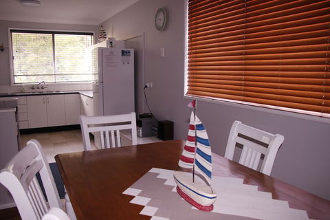 Lakes Edge Cottage - Hotel Gold Coast 1