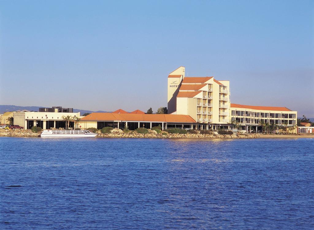 West Lakes SA Hotel Gold Coast
