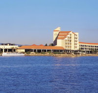 Lakes Hotel - Hotel Gold Coast