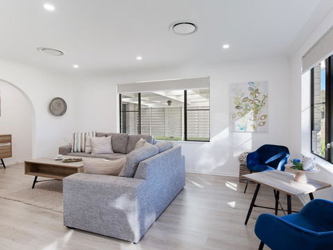 Le Maison, 77 Horace St - Stunning House With Ducted Air, WIFI And Linen Provided - Hotel Gold Coast 3
