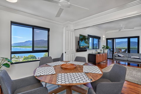 Luxury Cairns Penthouse Apt With Ocean Views (903) - Hotel Gold Coast 3
