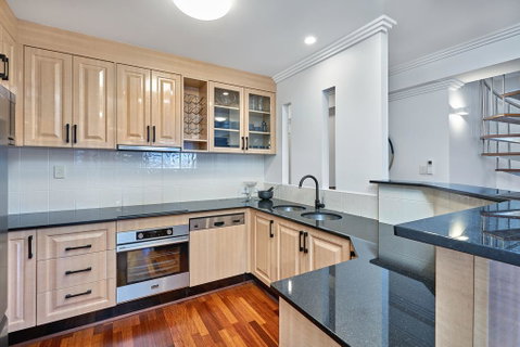 Luxury Cairns Penthouse Apt With Ocean Views (903) - Hotel Gold Coast 2