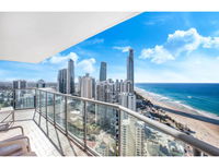 Luxury Holiday Escape High Above Surfers Paradise