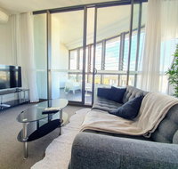 Luxury Level 2-bed 2-bath City View Apt in Olympic Park - Hotel Gold Coast