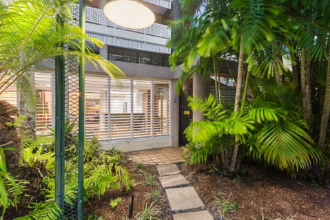 Luxury Pool Side Apartment In Beachfront Resort - Hotel Gold Coast 2