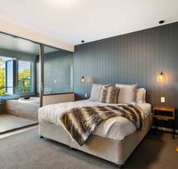 Luxury Spa Retreat with Ocean and Hinterland Views - Hotel Gold Coast