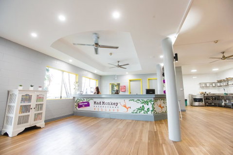 Mad Monkey Backpackers Village - Hotel Gold Coast 1