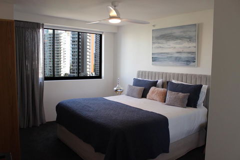 Main Beach Apartment At The Meriton - Hotel Gold Coast 1