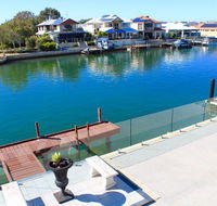 Mandurah Dolphin Escape - Hotel Gold Coast