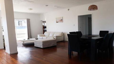 Maple Villa - Hotel Gold Coast 2