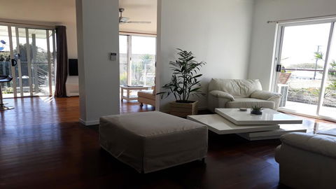 Maple Villa - Hotel Gold Coast 3