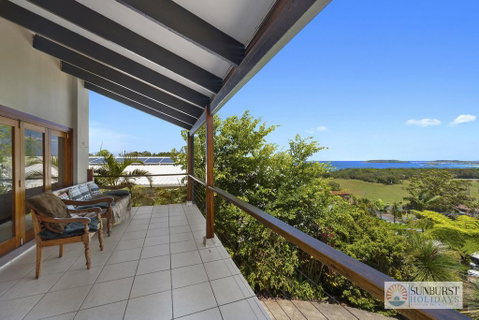 Mcauleys Beach House - Hotel Gold Coast 2