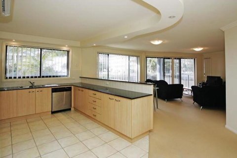 Millenium, Unit 101, Cnr Head & West Sts - Hotel Gold Coast 3