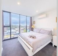 Modern Luxury 3 Bedroom Apartment with Sea Views - Hotel Gold Coast