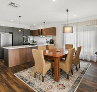 Modern Seaside Getaway Mornington - Hotel Gold Coast