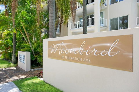 Moonbird - Hotel Gold Coast 3