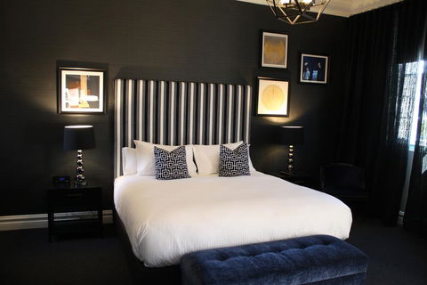 Mrs Banks Hotel - Hotel Gold Coast 0