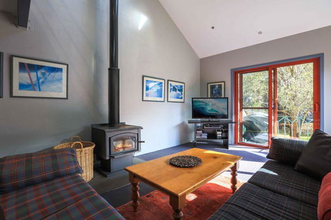 Muzzlewood 3 - Hotel Gold Coast 1