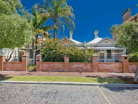 MyOZexp Palmerston Lodge - Hotel Gold Coast 0