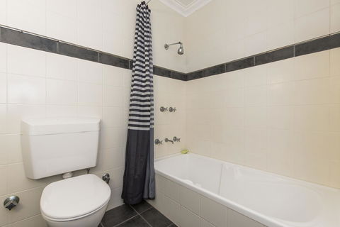Subiaco Village 30 - Hotel Gold Coast 16