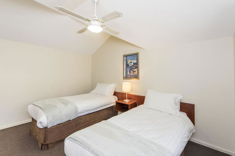 Subiaco Village 30 - Hotel Gold Coast 23
