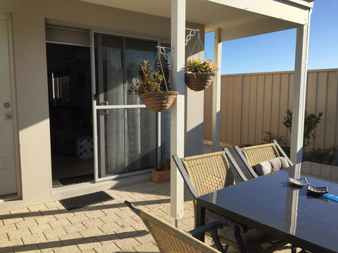 Lakeside Views - Hotel Gold Coast 12