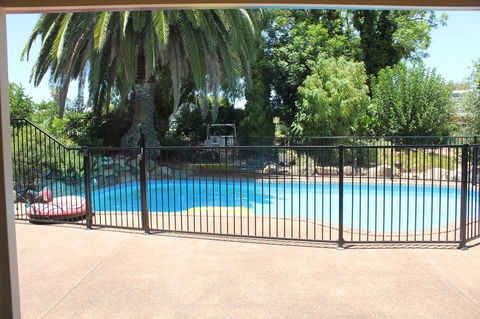 Jacaranda Hideaway Bed & Breakfast - Hotel Gold Coast 9