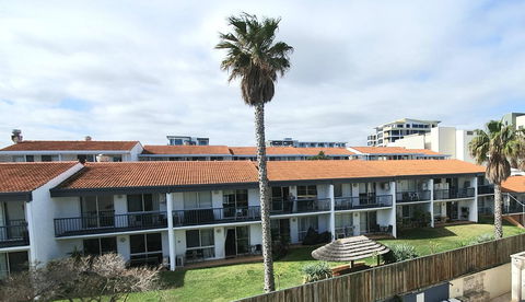 West Beach Lagoon 114 â€“ Ocean Views - Hotel Gold Coast 13