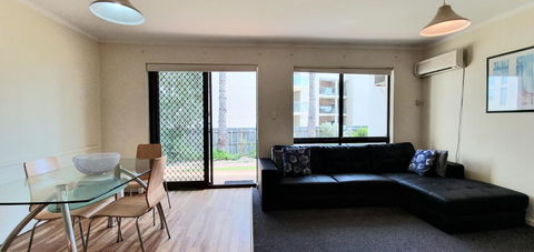West Beach Lagoon 208 â€“ Great Value! - Hotel Gold Coast 4