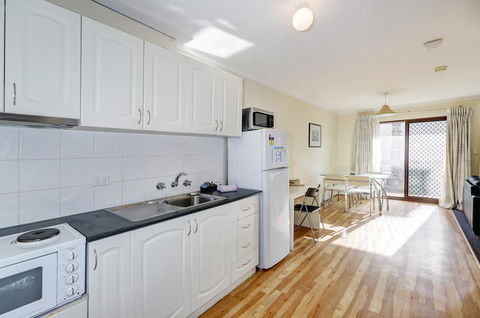 West Beach Lagoon 208 â€“ Great Value! - Hotel Gold Coast 12