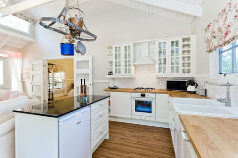 Quiet Escapes Cottages - Hotel Gold Coast 21