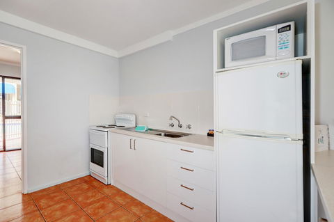 West Beach Lagoon 204 â€“ Ground Floor - Hotel Gold Coast 7