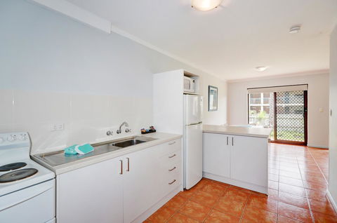West Beach Lagoon 204 â€“ Ground Floor - Hotel Gold Coast 6