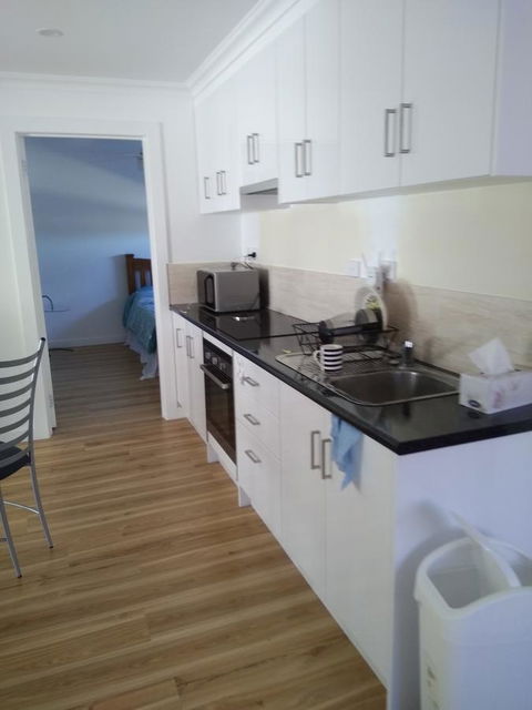 DIANELLA Budget Rooms Happy Place To Stay - Hotel Gold Coast 33
