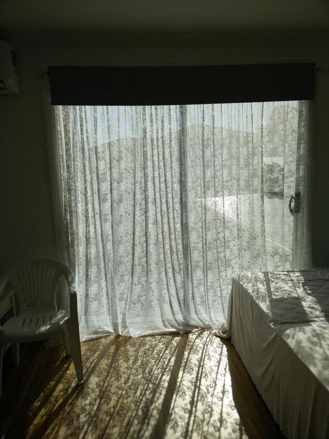 DIANELLA Budget Rooms Happy Place To Stay - Hotel Gold Coast 18